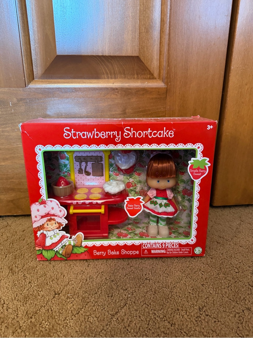2016 Strawberry Shortcake Berry Bake Shoppe the Bridge Direct Playset New In Box